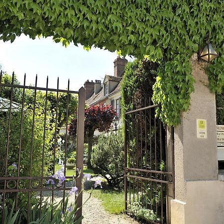 Logis - Hotel Restaurant Les Tilleuls Saint-Florentin  Dış mekan fotoğraf